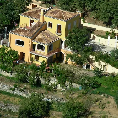 Bed & Breakfast Le Roverelle Ilbono