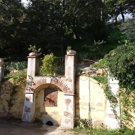 Le Roverelle Bed & Breakfast *